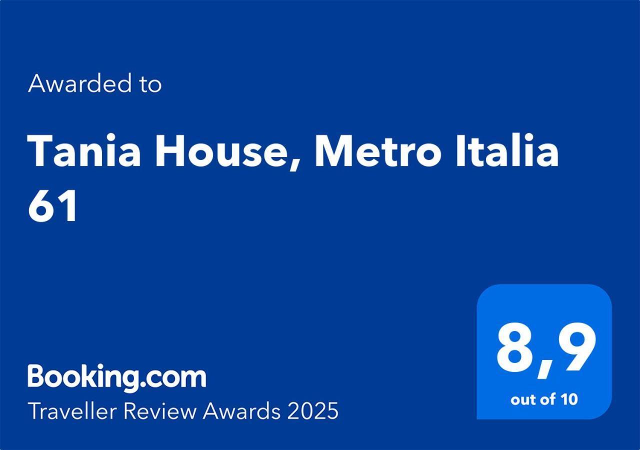 Tania House, Metro Italia 61 *
